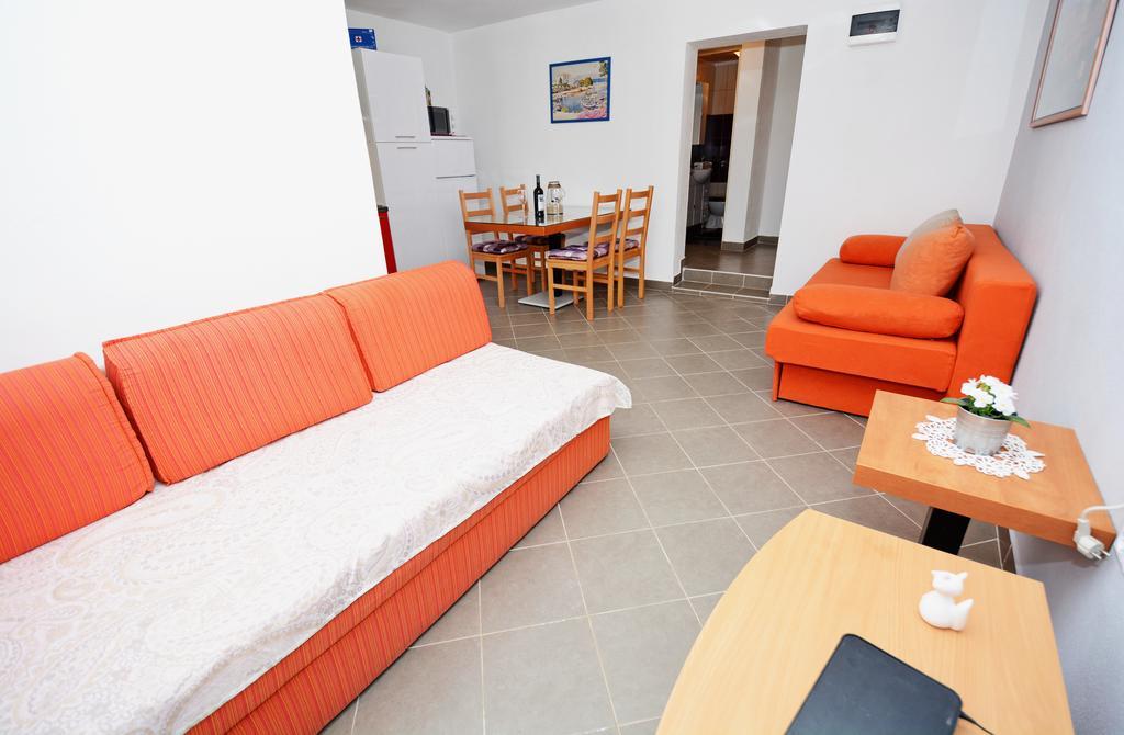 Apartments Katarina ベリ・ラット エクステリア 写真