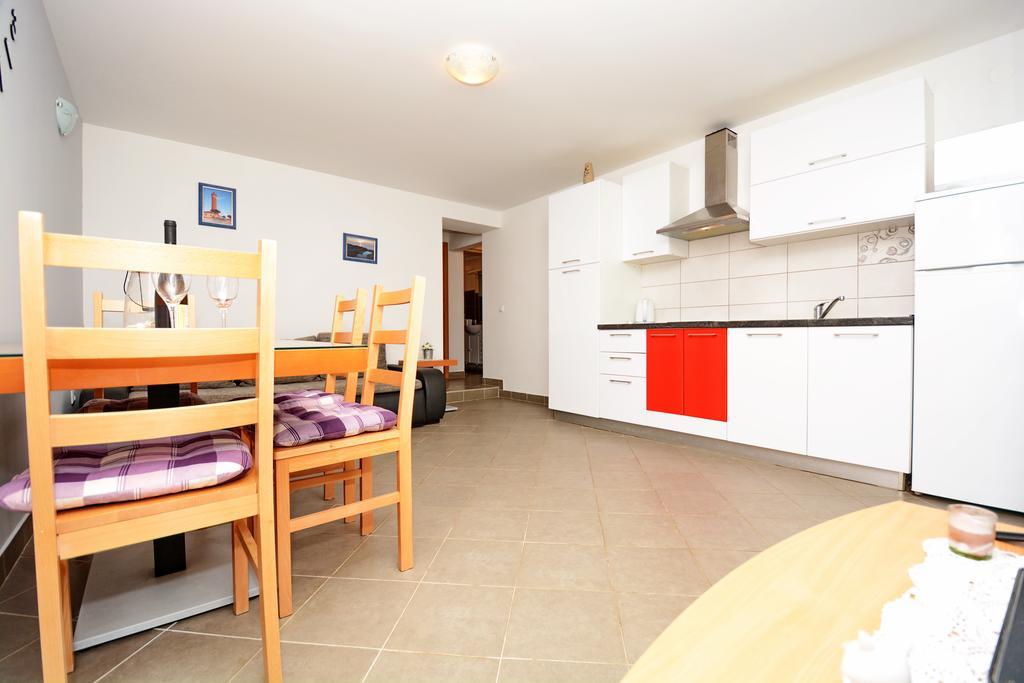 Apartments Katarina ベリ・ラット エクステリア 写真