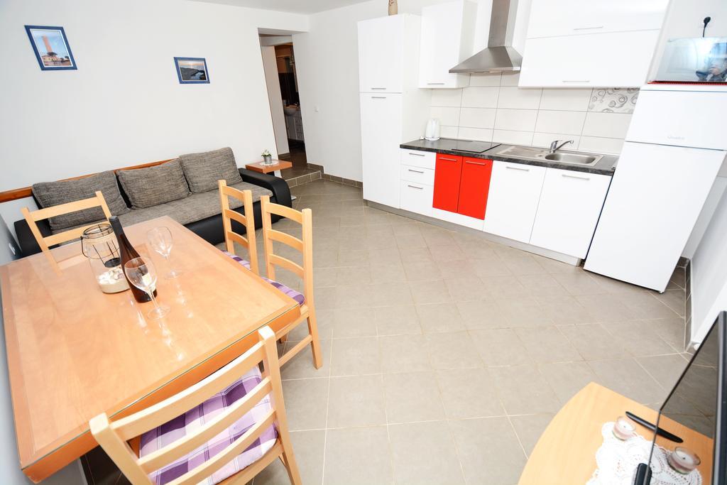 Apartments Katarina ベリ・ラット エクステリア 写真