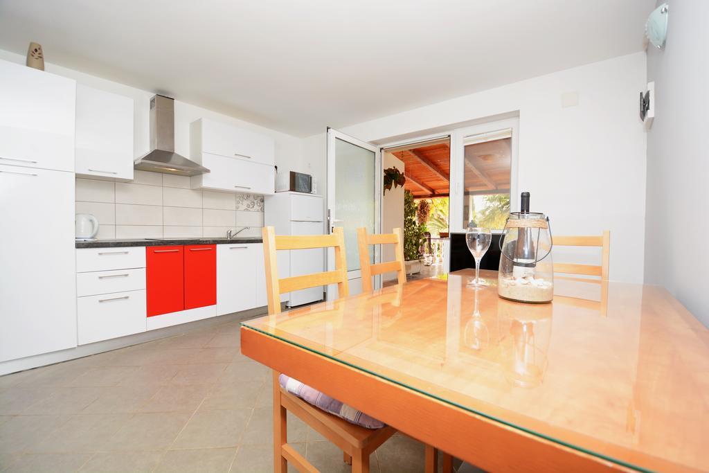 Apartments Katarina ベリ・ラット エクステリア 写真
