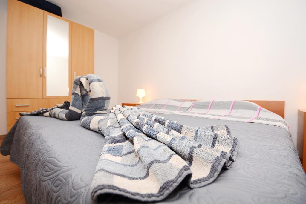 Apartments Katarina ベリ・ラット エクステリア 写真