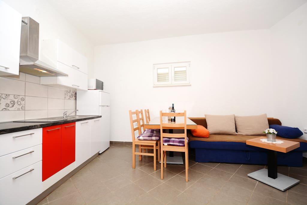 Apartments Katarina ベリ・ラット エクステリア 写真