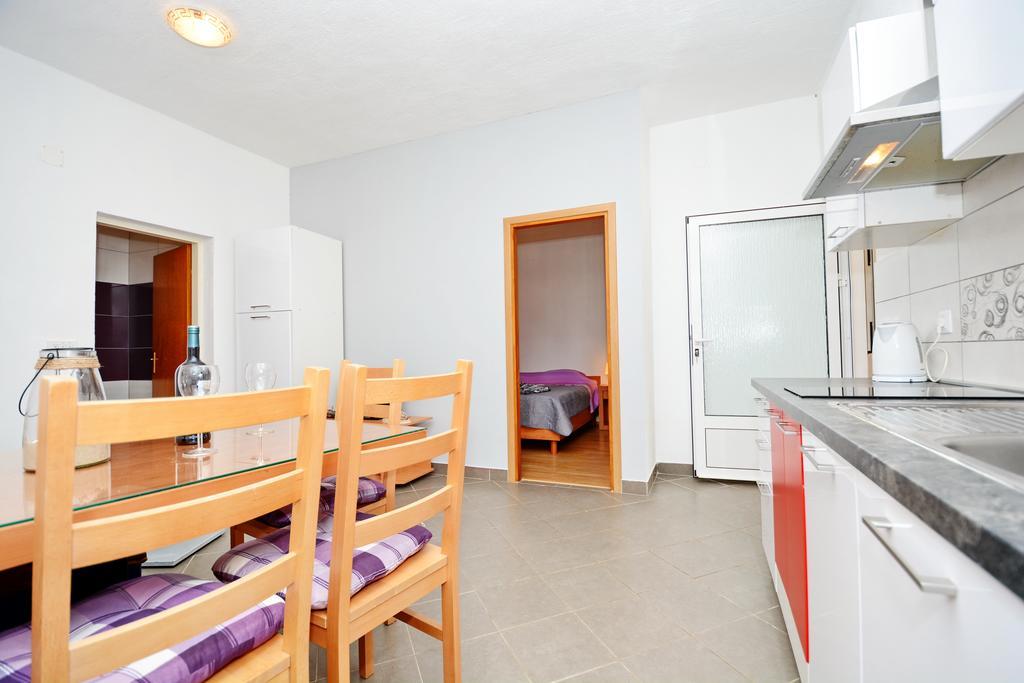 Apartments Katarina ベリ・ラット エクステリア 写真