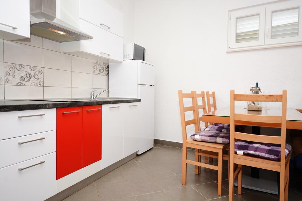 Apartments Katarina ベリ・ラット エクステリア 写真