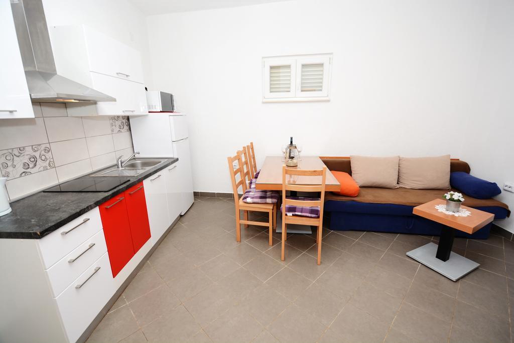 Apartments Katarina ベリ・ラット エクステリア 写真
