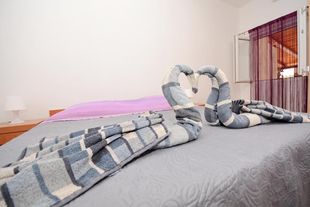 Apartments Katarina ベリ・ラット エクステリア 写真